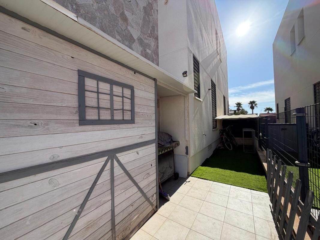 Townhouse with 3 bedrooms, 197m² in Torrevieja, Spain [ID: 0152-622316]
