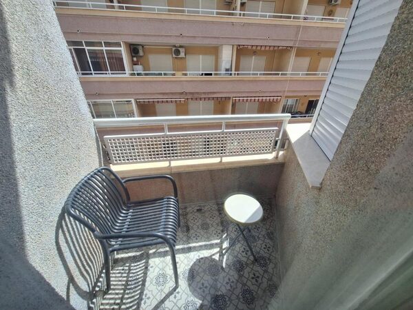 Apartamenty w Torrevieja, Hiszpania, 30m² - obraz 11