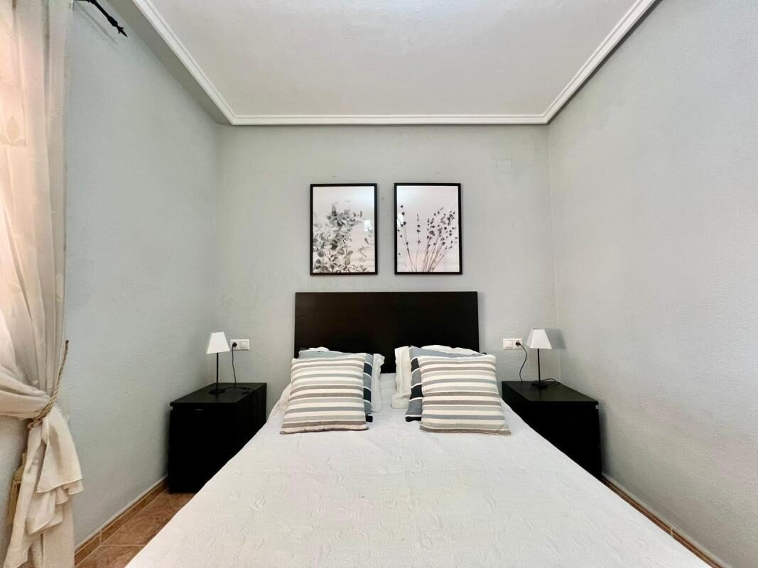 Apartament z 1 sypialnią, 45m² w Torrevieja, Hiszpania [ID: 0152-618039]