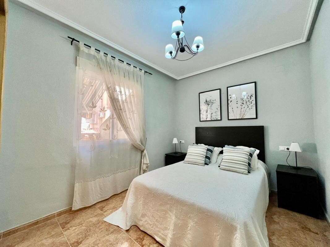 Apartament z 1 sypialnią, 45m² w Torrevieja, Hiszpania [ID: 0152-618039]