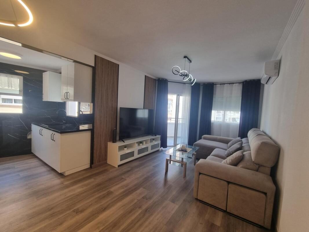 Apartment with 1 bedroom, 105m² in Torrevieja, Spain [ID: 0152-618036]