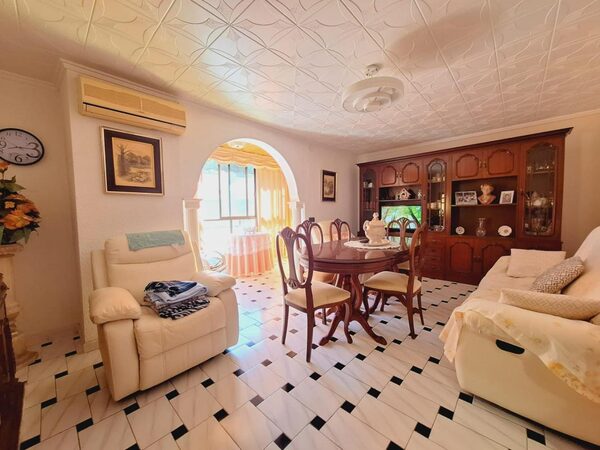 Apartamenty w Torrevieja, Hiszpania, 93m² - obraz 2