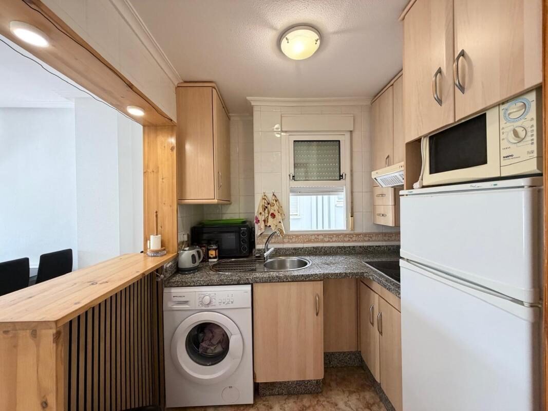 Apartament z 2 sypialniami, 63m² w Torrevieja, Hiszpania [ID: 0152-618024]