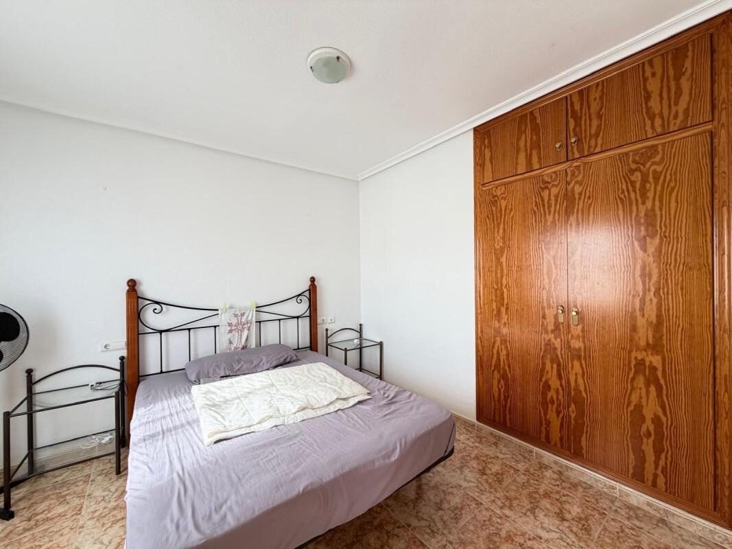 Apartament z 2 sypialniami, 63m² w Torrevieja, Hiszpania [ID: 0152-618024]
