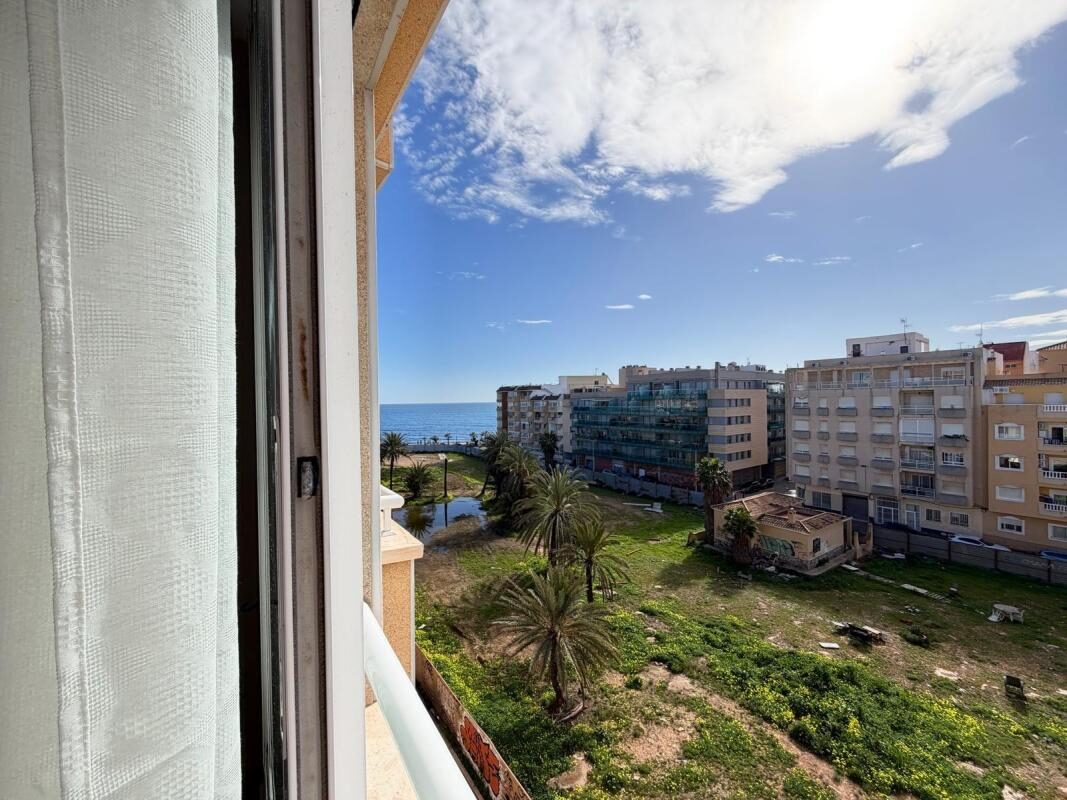 Apartament z 2 sypialniami, 63m² w Torrevieja, Hiszpania [ID: 0152-618024]