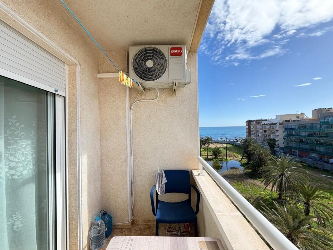 Apartament z 2 sypialniami, 63m² w Torrevieja, Hiszpania [ID: 0152-618024]