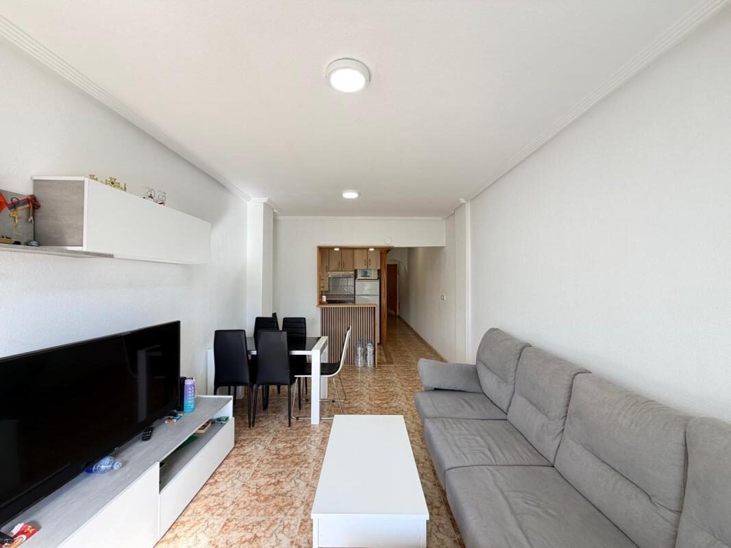 Apartament z 2 sypialniami, 63m² w Torrevieja, Hiszpania [ID: 0152-618024]