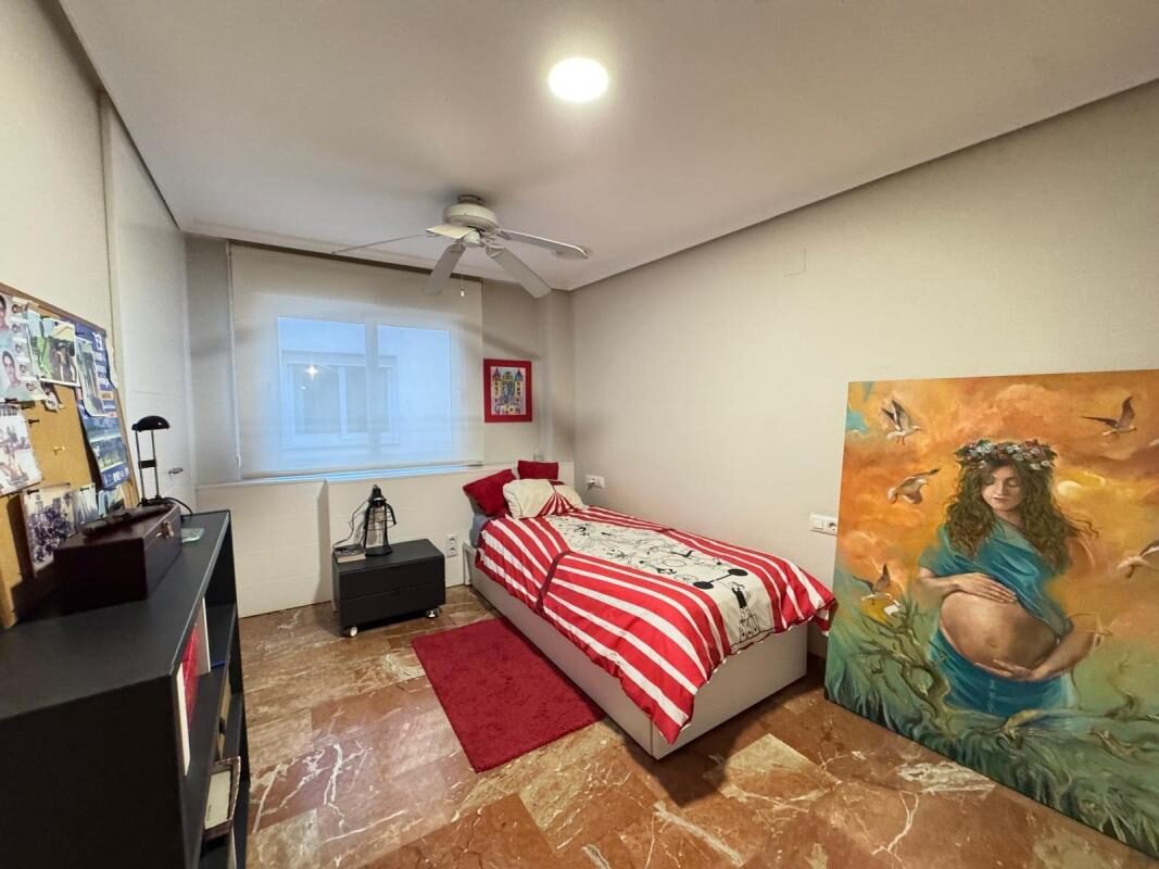 Apartment with 4 bedrooms, 256m² in Torrevieja, Spain [ID: 0152-618023]