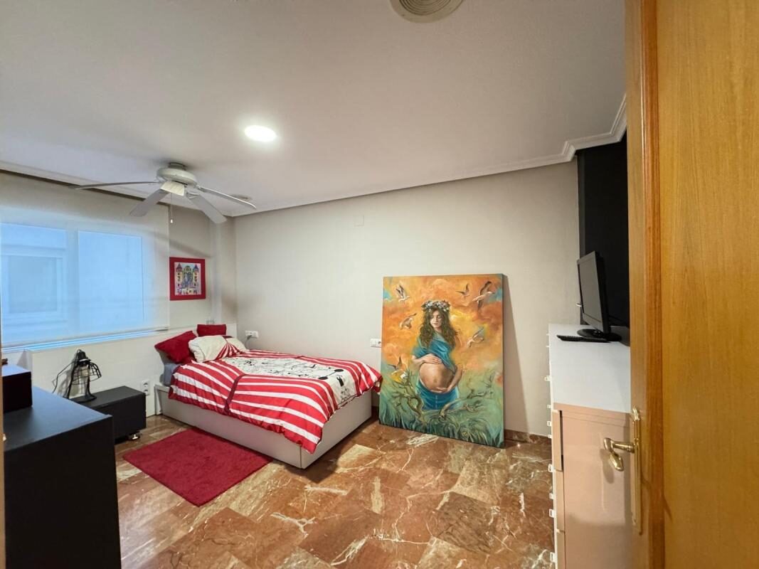 Apartment with 4 bedrooms, 256m² in Torrevieja, Spain [ID: 0152-618023]