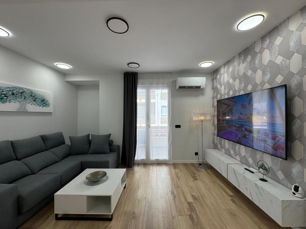 Apartament z 3 sypialniami, 100m² w Torrevieja, Hiszpania [ID: 0152-618017]