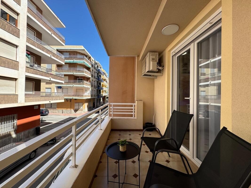 Apartament z 3 sypialniami, 100m² w Torrevieja, Hiszpania [ID: 0152-618017]