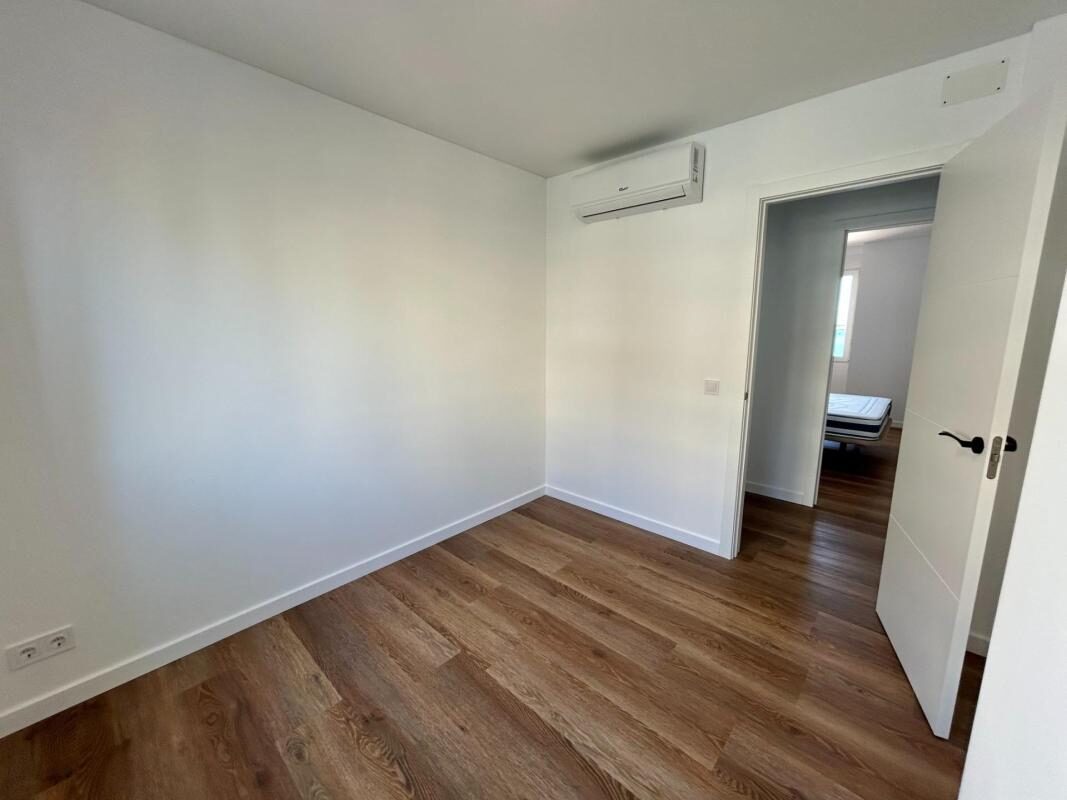 Apartament z 2 sypialniami, 77m² w Torrevieja, Hiszpania [ID: 0152-618018]