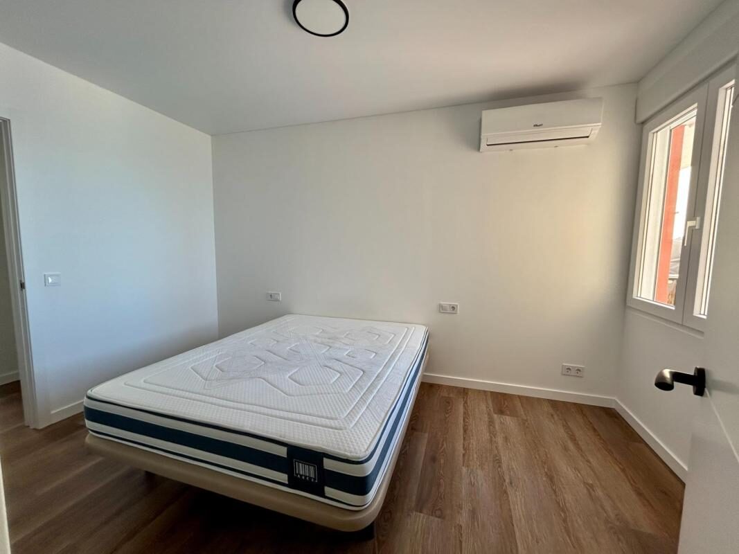 Apartament z 2 sypialniami, 77m² w Torrevieja, Hiszpania [ID: 0152-618018]