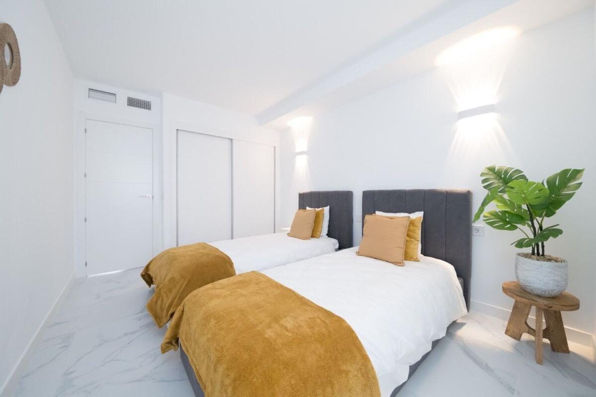 Квартира з 2 спальнями, 90м² в Торрев'єха, Іспанія [ID: 0152-617500]