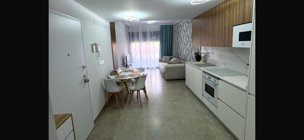 Apartament z 1 sypialnią, 75m² w Torrevieja, Hiszpania [ID: 0152-605714]