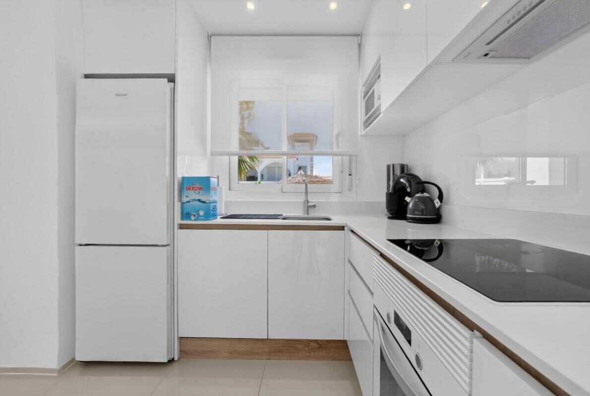 Apartamenty z 2 sypialniami, 82m² w Рохалес, Hiszpania [ID: 0152-605223]