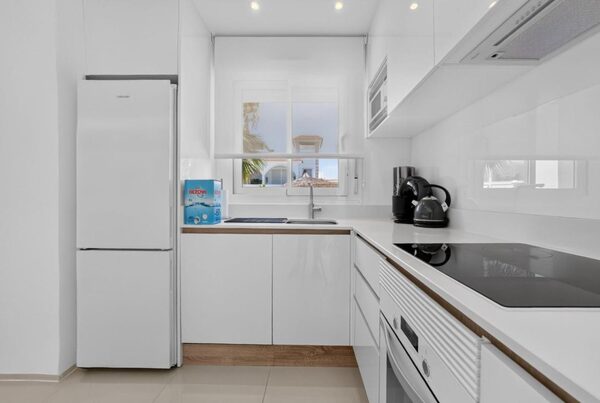 Apartamenty w Рохалес, Hiszpania, 82m² - obraz 13
