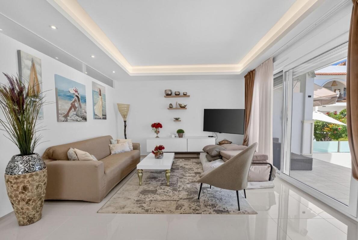 Apartamenty z 2 sypialniami, 82m² w Рохалес, Hiszpania [ID: 0152-605223]