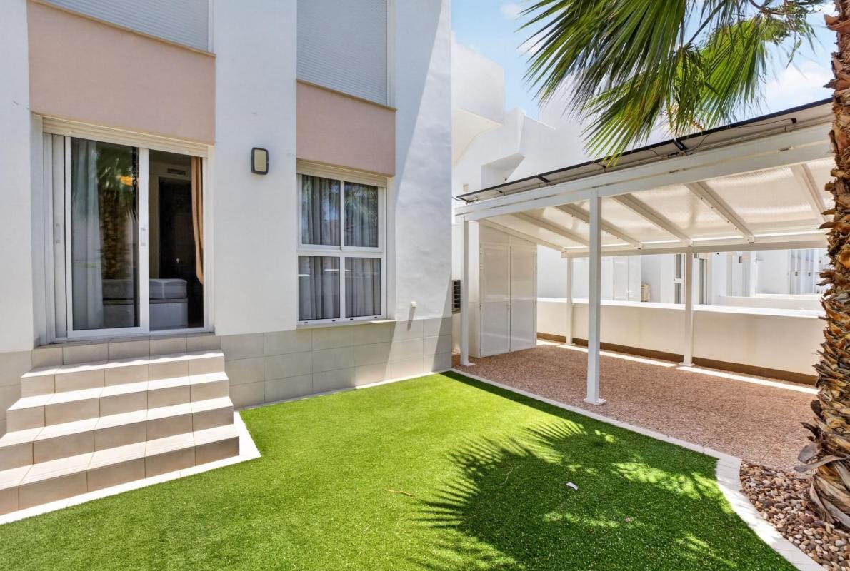 Apartamenty z 2 sypialniami, 82m² w Рохалес, Hiszpania [ID: 0152-605223]