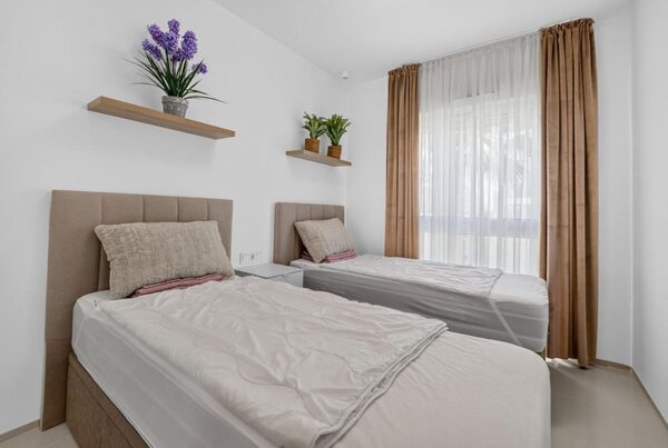 Apartamenty w Рохалес, Hiszpania, 82m² - obraz 17