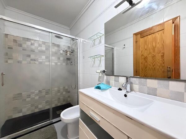 Apartamenty w Torrevieja, Hiszpania, 84m² - obraz 19