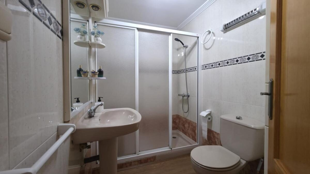 Apartament z 3 sypialniami, 129m² w Torrevieja, Hiszpania [ID: 0152-605056]