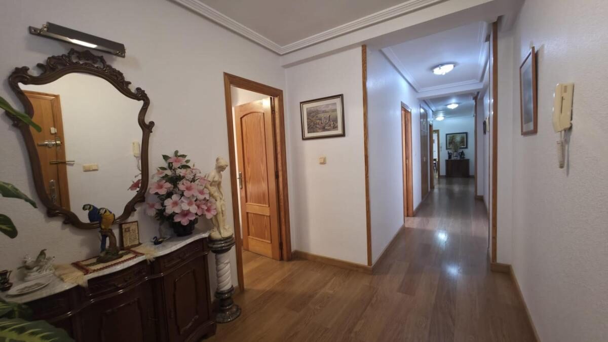 Apartament z 3 sypialniami, 129m² w Torrevieja, Hiszpania [ID: 0152-605056]