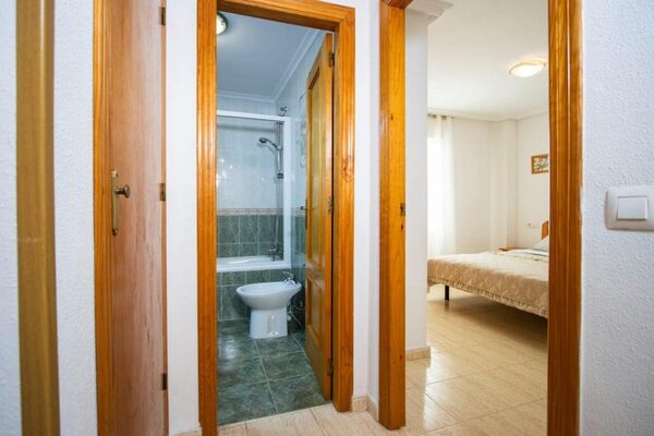Apartamenty w Torrevieja, Hiszpania, 55m² - obraz 13