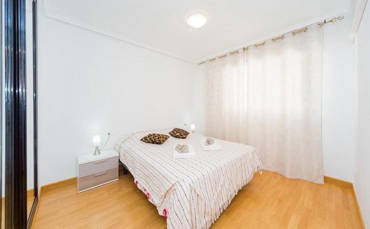 Apartament z 2 sypialniami, 74m² w Torrevieja, Hiszpania [ID: 0152-605053]