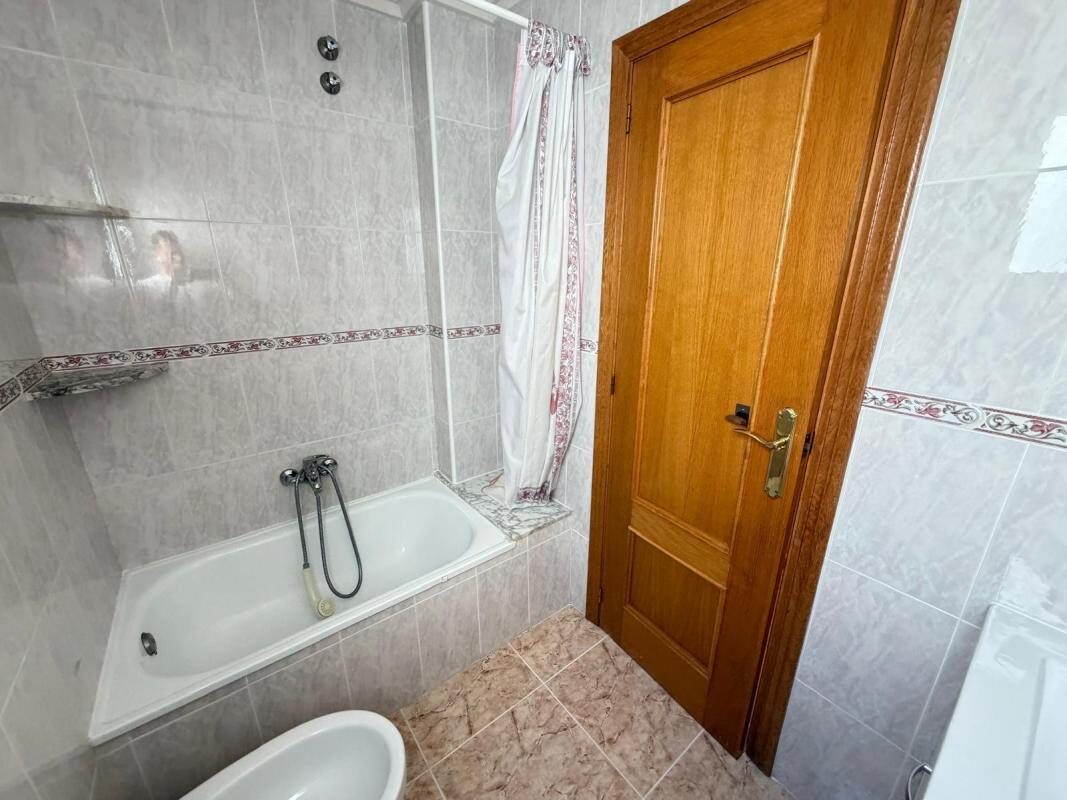 Apartament z 2 sypialniami, 72m² w Torrevieja, Hiszpania [ID: 0152-604937]