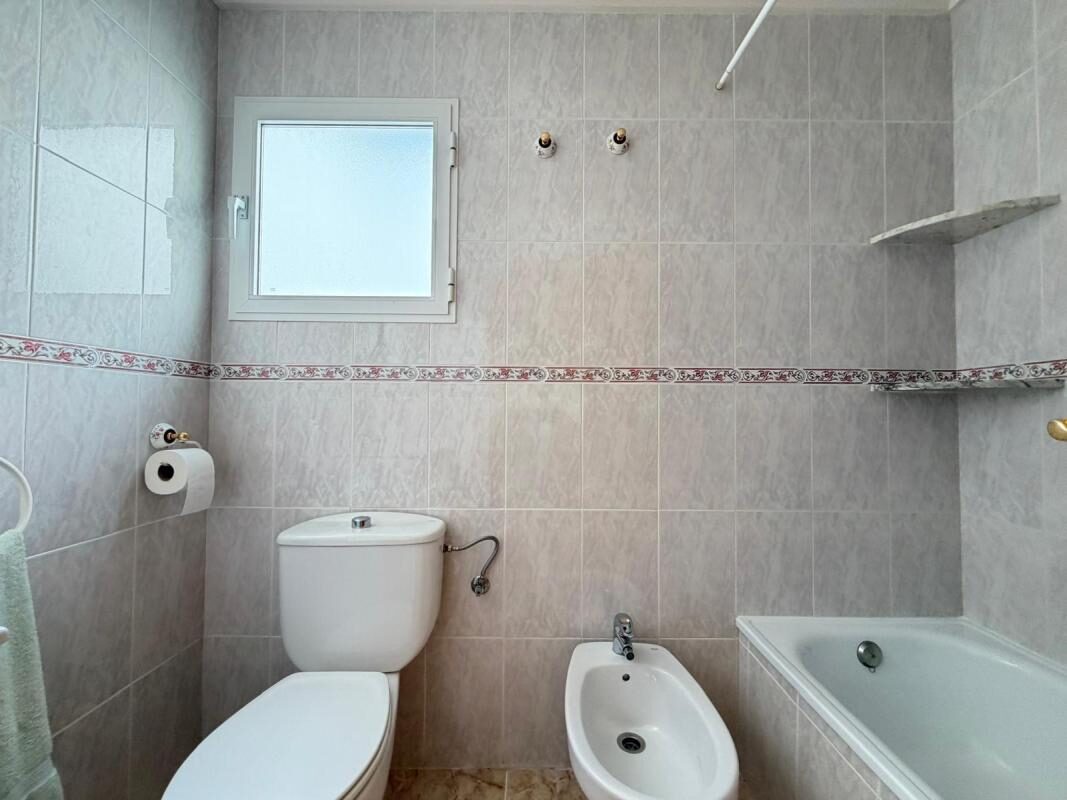 Apartament z 2 sypialniami, 72m² w Torrevieja, Hiszpania [ID: 0152-604937]