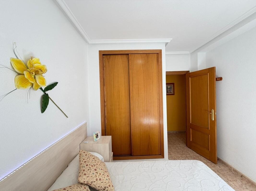 Apartament z 2 sypialniami, 72m² w Torrevieja, Hiszpania [ID: 0152-604937]