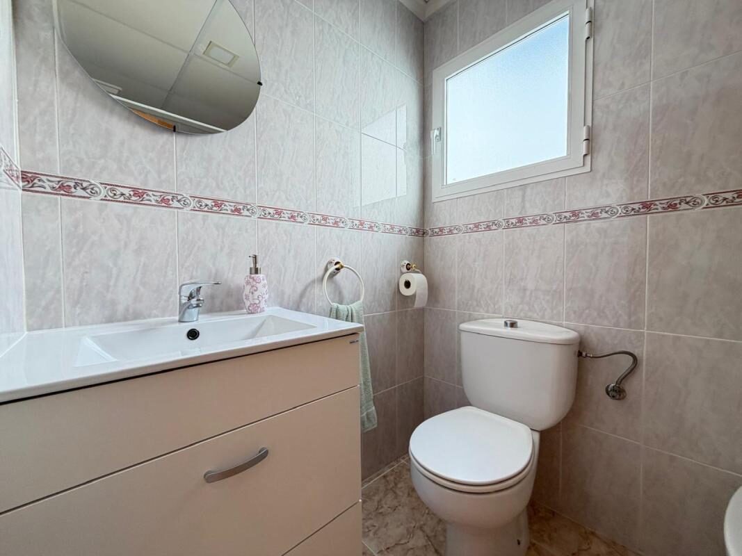 Apartament z 2 sypialniami, 72m² w Torrevieja, Hiszpania [ID: 0152-604937]
