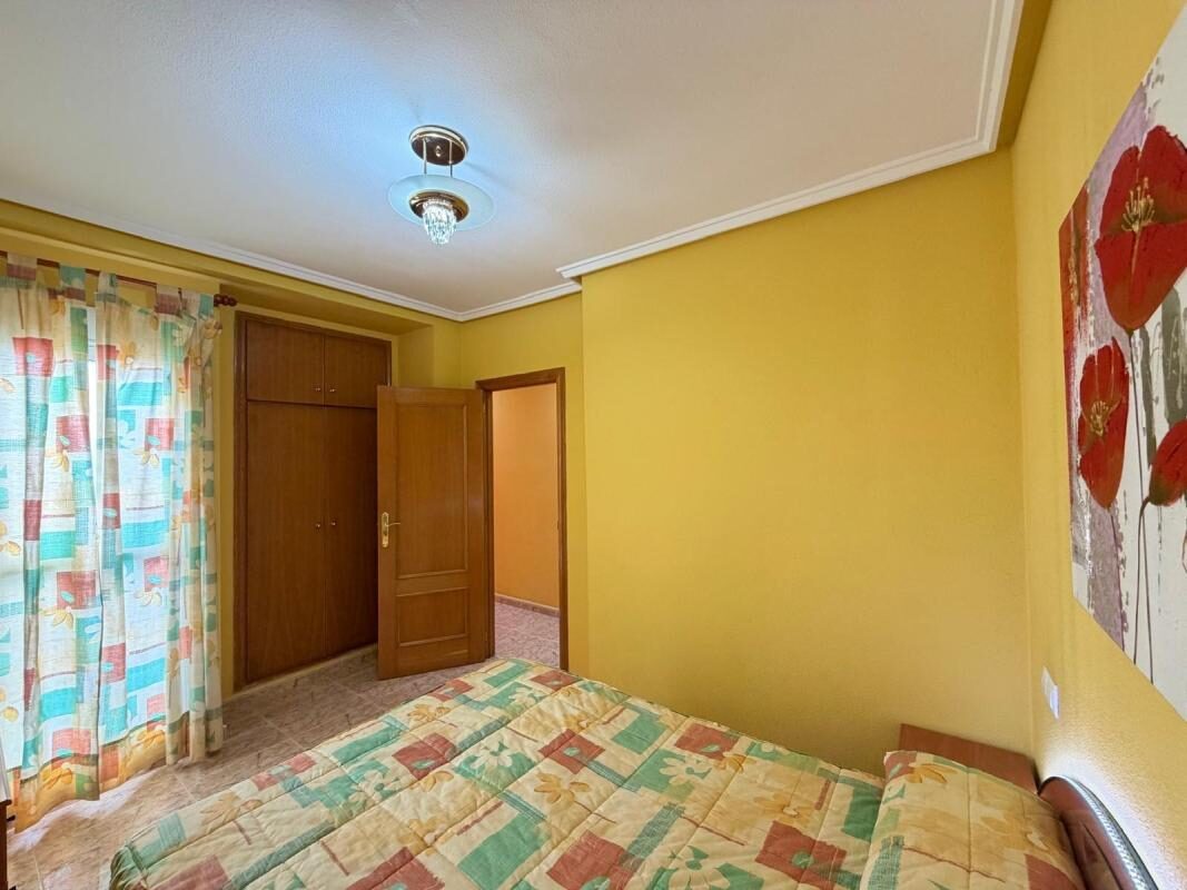Apartament z 2 sypialniami, 72m² w Torrevieja, Hiszpania [ID: 0152-604937]