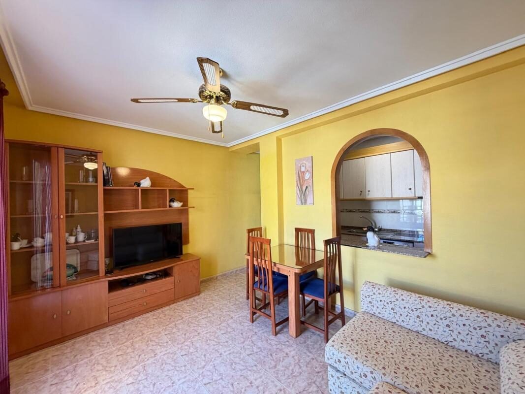 Apartament z 2 sypialniami, 72m² w Torrevieja, Hiszpania [ID: 0152-604937]