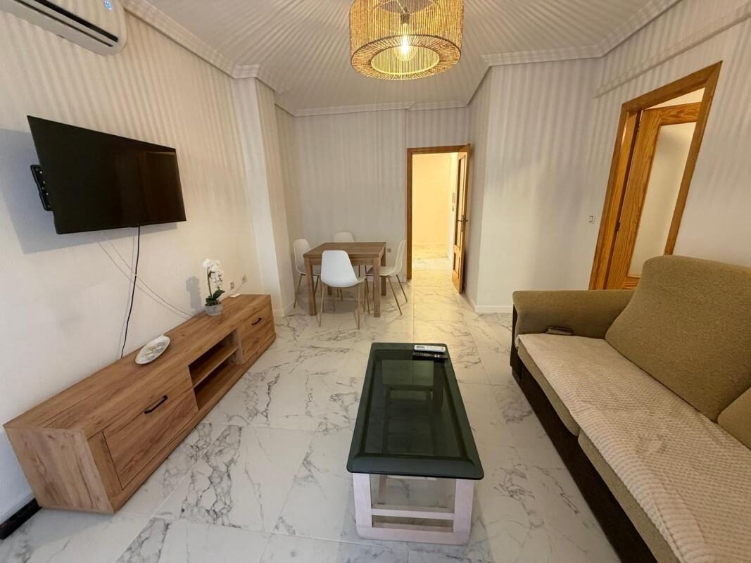 Apartament z 2 sypialniami, 68m² w Torrevieja, Hiszpania [ID: 0152-604934]