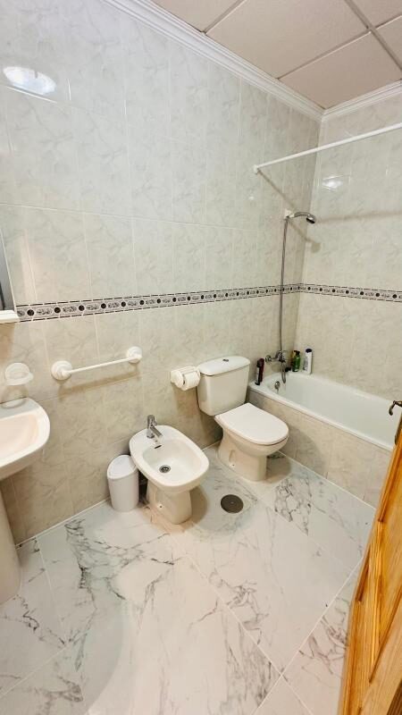 Apartament z 2 sypialniami, 68m² w Torrevieja, Hiszpania [ID: 0152-604934]