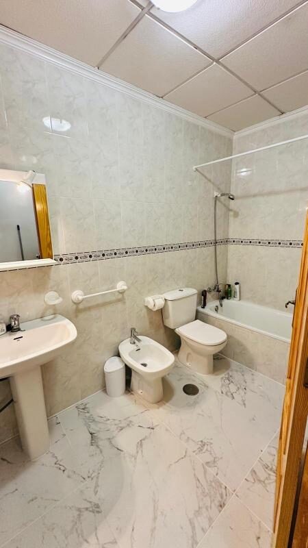 Apartament z 2 sypialniami, 68m² w Torrevieja, Hiszpania [ID: 0152-604934]