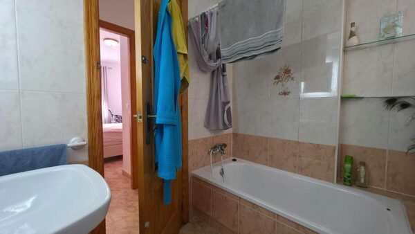 Apartamenty w Torrevieja, Hiszpania, 86m² - obraz 19