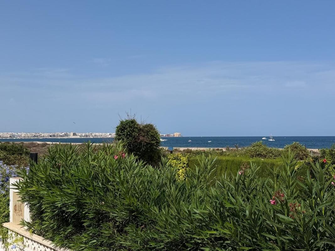 Willa z 4 sypialniami, 103m² w Torrevieja, Hiszpania [ID: 0152-604349]