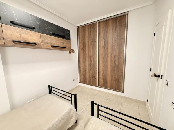 Apartamenty w Torrevieja, Hiszpania, 65m² - obraz 17
