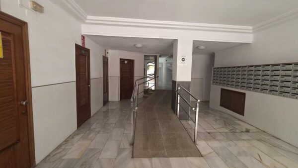 Apartamenty w Torrevieja, Hiszpania, 86m² - obraz 2