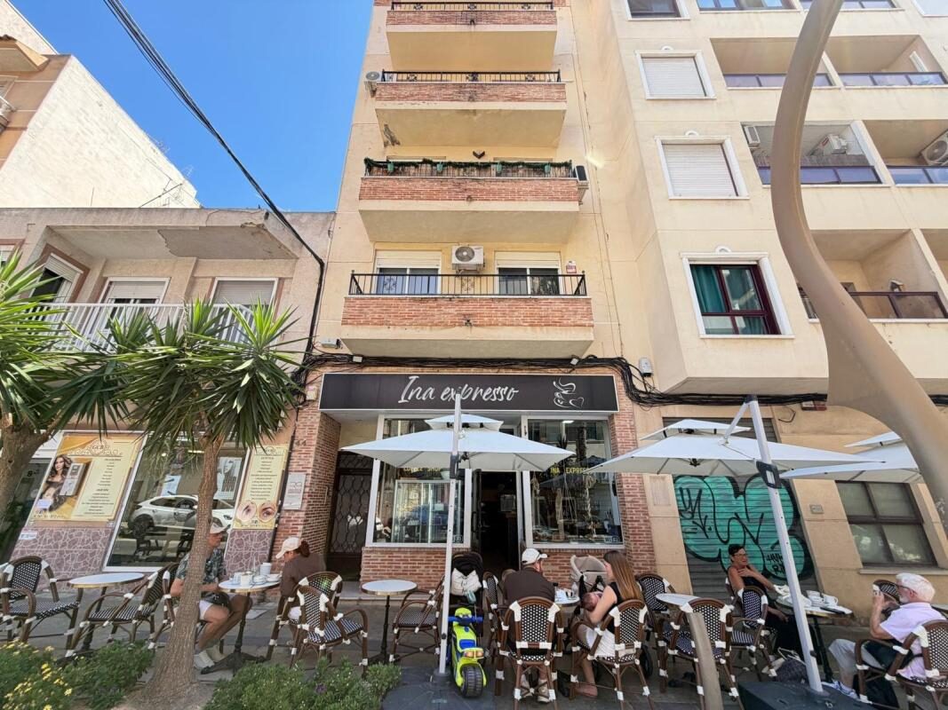 Przestrzeń komercyjna, 150m² w Torrevieja, Hiszpania [ID: 0152-604330]