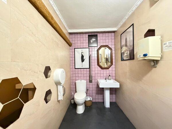 Przestrzeń komercyjna w Torrevieja, Hiszpania, 150m² - obraz 17