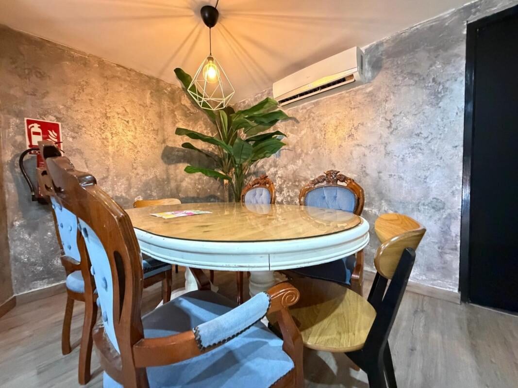Przestrzeń komercyjna, 150m² w Torrevieja, Hiszpania [ID: 0152-604330]