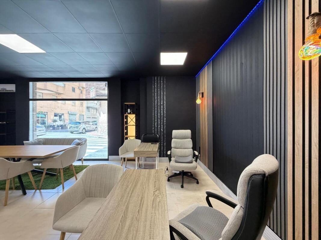 Przestrzeń komercyjna, 121m² w Torrevieja, Hiszpania [ID: 0152-604329]