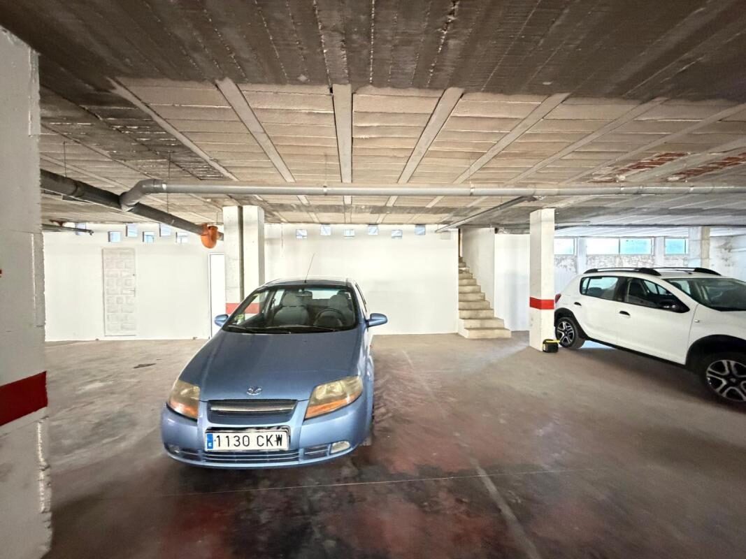 Commercial property, 2800m² in Torrevieja, Spain [ID: 0152-604322]