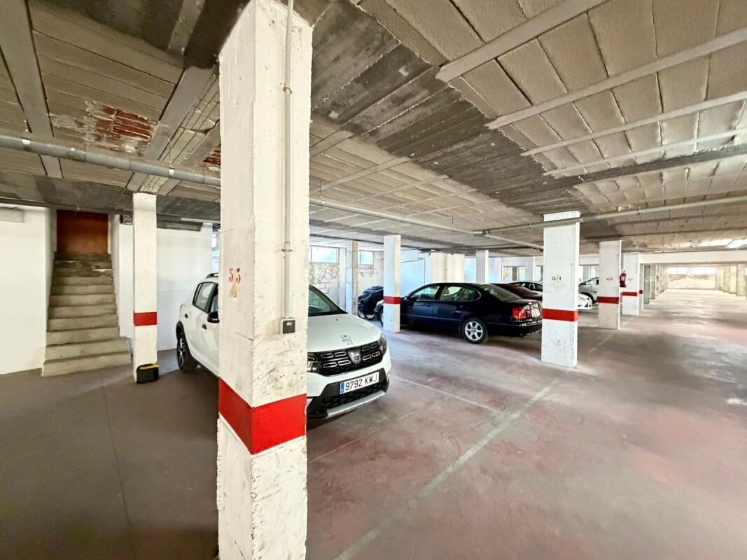Commercial property, 2800m² in Torrevieja, Spain [ID: 0152-604322]
