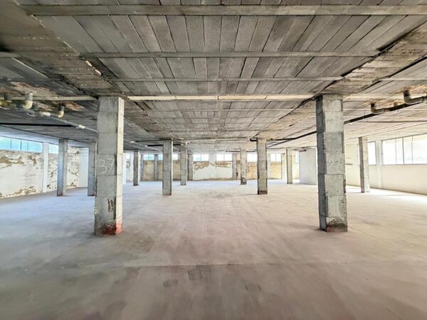 Przestrzeń komercyjna w Torrevieja, Hiszpania, 2800m² - obraz 24