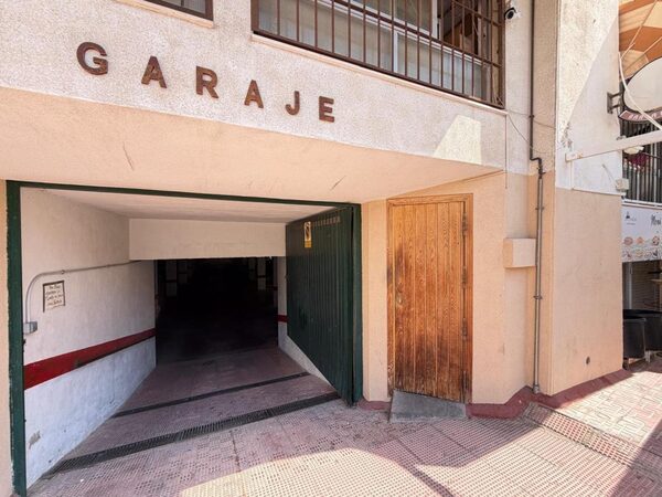 Przestrzeń komercyjna w Torrevieja, Hiszpania, 2800m² - obraz 4